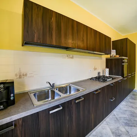 Typical Piedmontese House In The Langhe Semesterbostad *