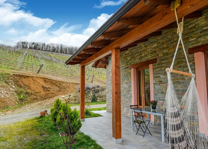 Typical Piedmontese House In The Langhe Casa de Férias *